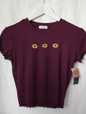 Haley & June Ribbed Short Sleeve Tee with Sunflower Embroidery NWT Y2K Large